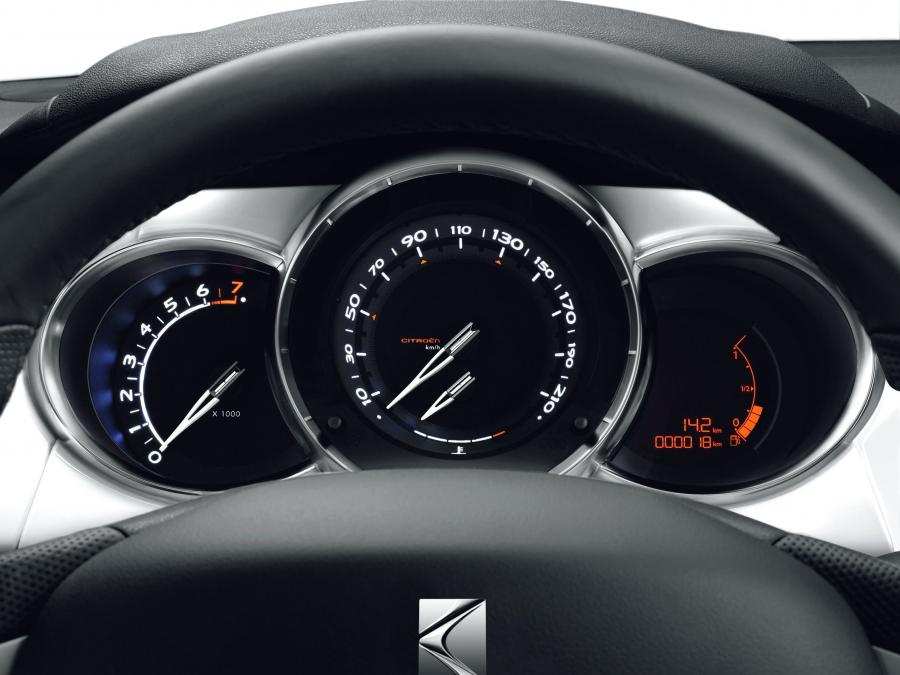  Citroen DS3 2010 года  (фото 106 из 115)